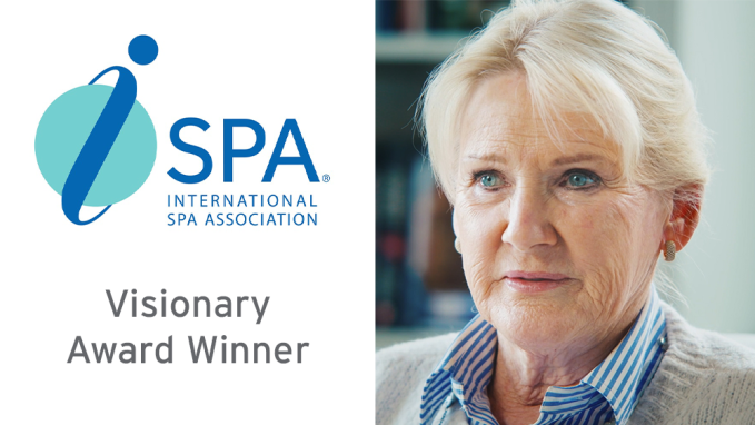 Kerstin tar emot utm�rkelse  - ISPA Visionary Award
